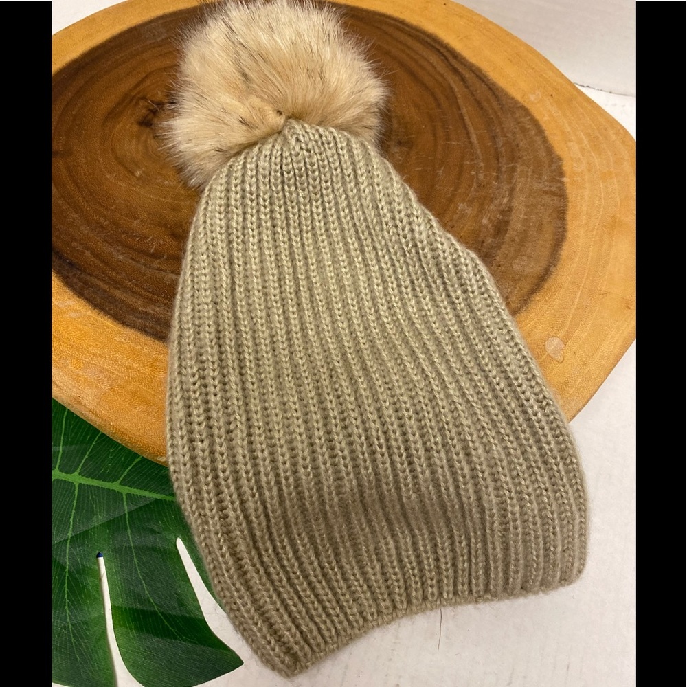 Zara Knit Beanie with Faux Fur PomPom